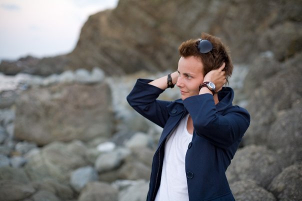 Me bellow 30 years old, still just listenng only to my inner thoughts